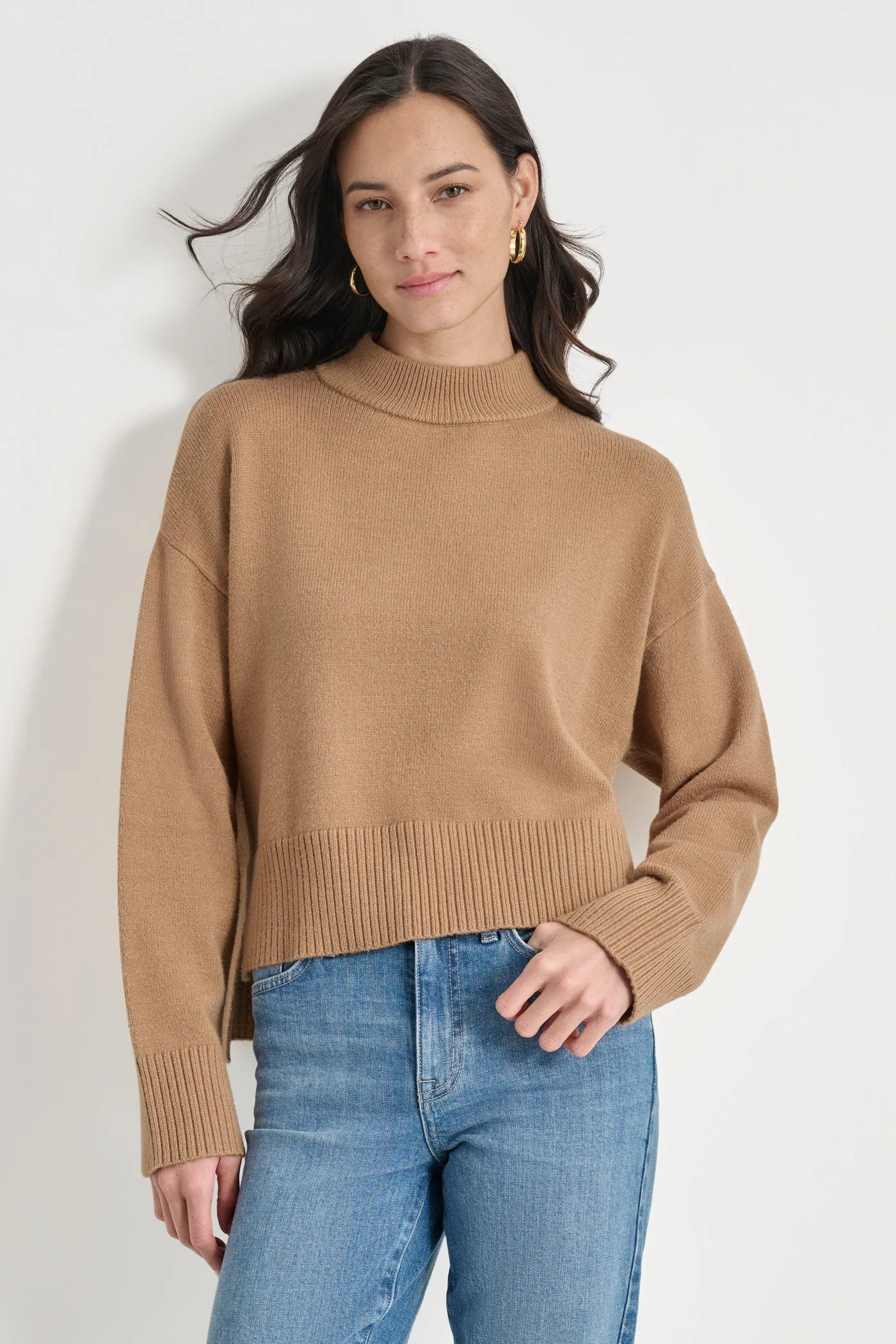 MOCK NECK HIGH LOW SWEATER